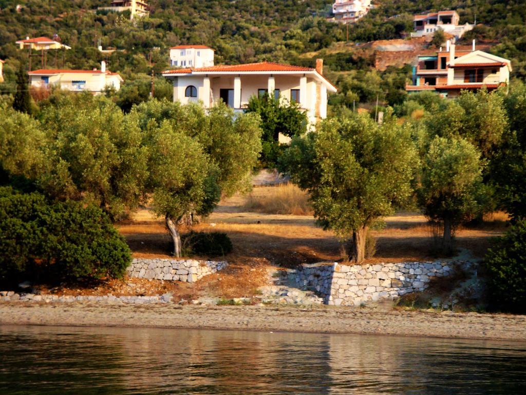 Waterfront Mediterranean Villa Skroponeria Exteriör bild